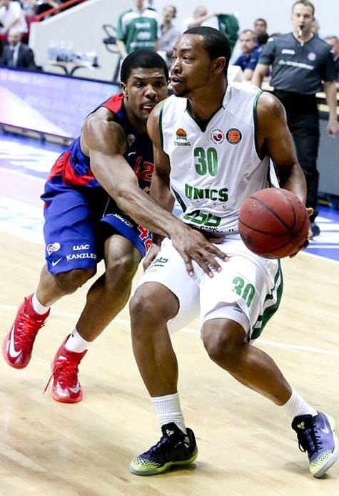 ΤΣΣΚΑ Μόσχας: Ο Χάινς έπιασε τα γεννητικά όργανα αντιπάλου (photos)