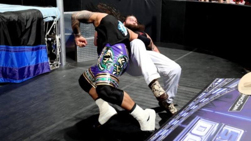 SmackDown: «Ζέσταμα» για Bray Wyatt (photos+videos)