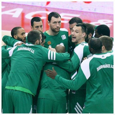 Adidas: «Τα έδωσε όλα ο Παναθηναϊκός» (photo)