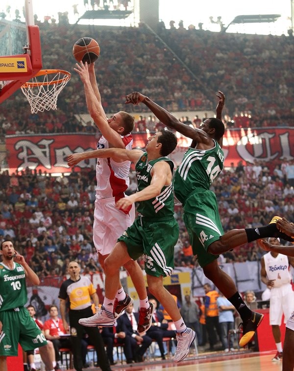 Παναθηναϊκός: Το... πάρτι του Διαμαντίδη στον Πειραιά (photos)