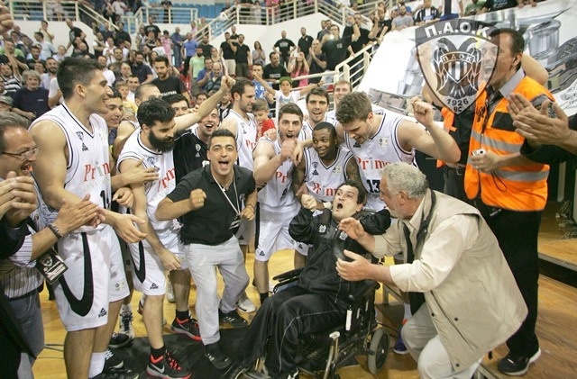 ΠΑΟΚ: Το μετάλλιο στο Γιαννάκη (photos)