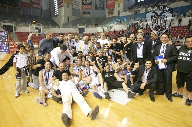 ΠΑΟΚ: Το μετάλλιο στο Γιαννάκη (photos)