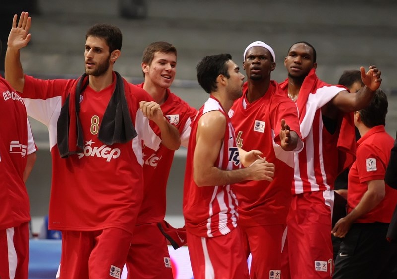 Αγραβάνης: «Καλή επιτυχία στον Ολυμπιακό μας» (photos)