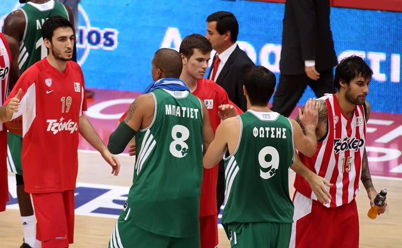 Αγραβάνης: «Καλή επιτυχία στον Ολυμπιακό μας» (photos)