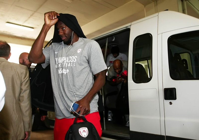 Ολυμπιακός: Η άφιξη στο ΟΑΚΑ (photos)