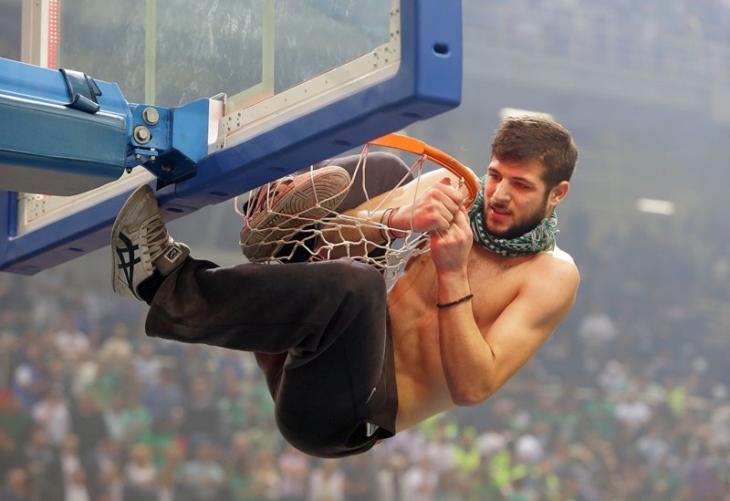 Παναθηναϊκός: Κάρφωσαν και οι οπαδοί! (photos)