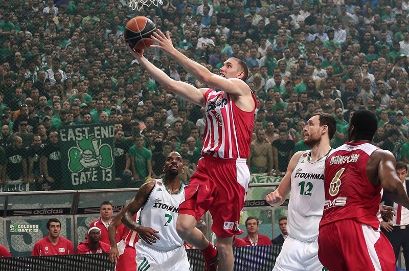 Ολυμπιακός: «Αντίο» από Λοτζέσκι (photos)