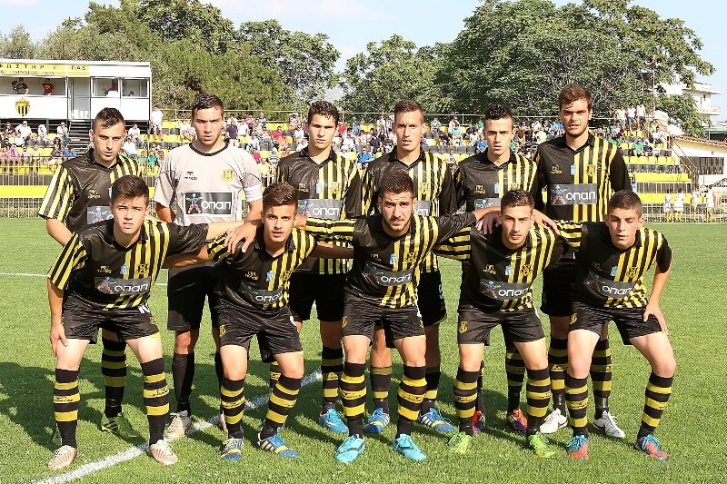 Football League: Πρωταθλητής Νέων ο Αχαρναϊκός (photos)