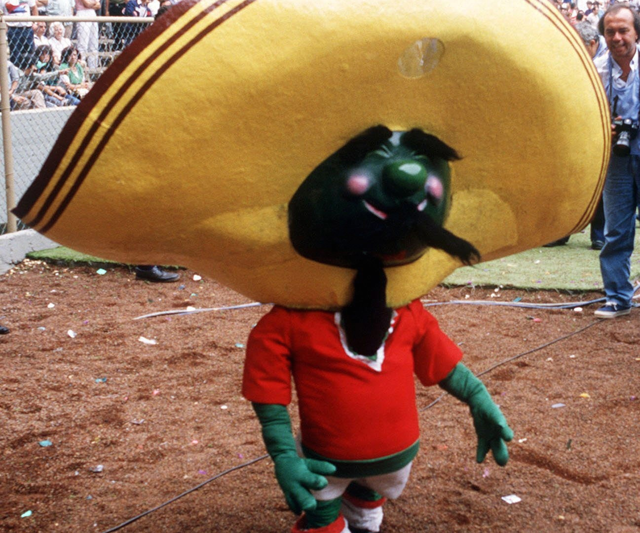 Mundial 2014: Ο Fuleco συνεχίζει την παράδοση! (video+photos)