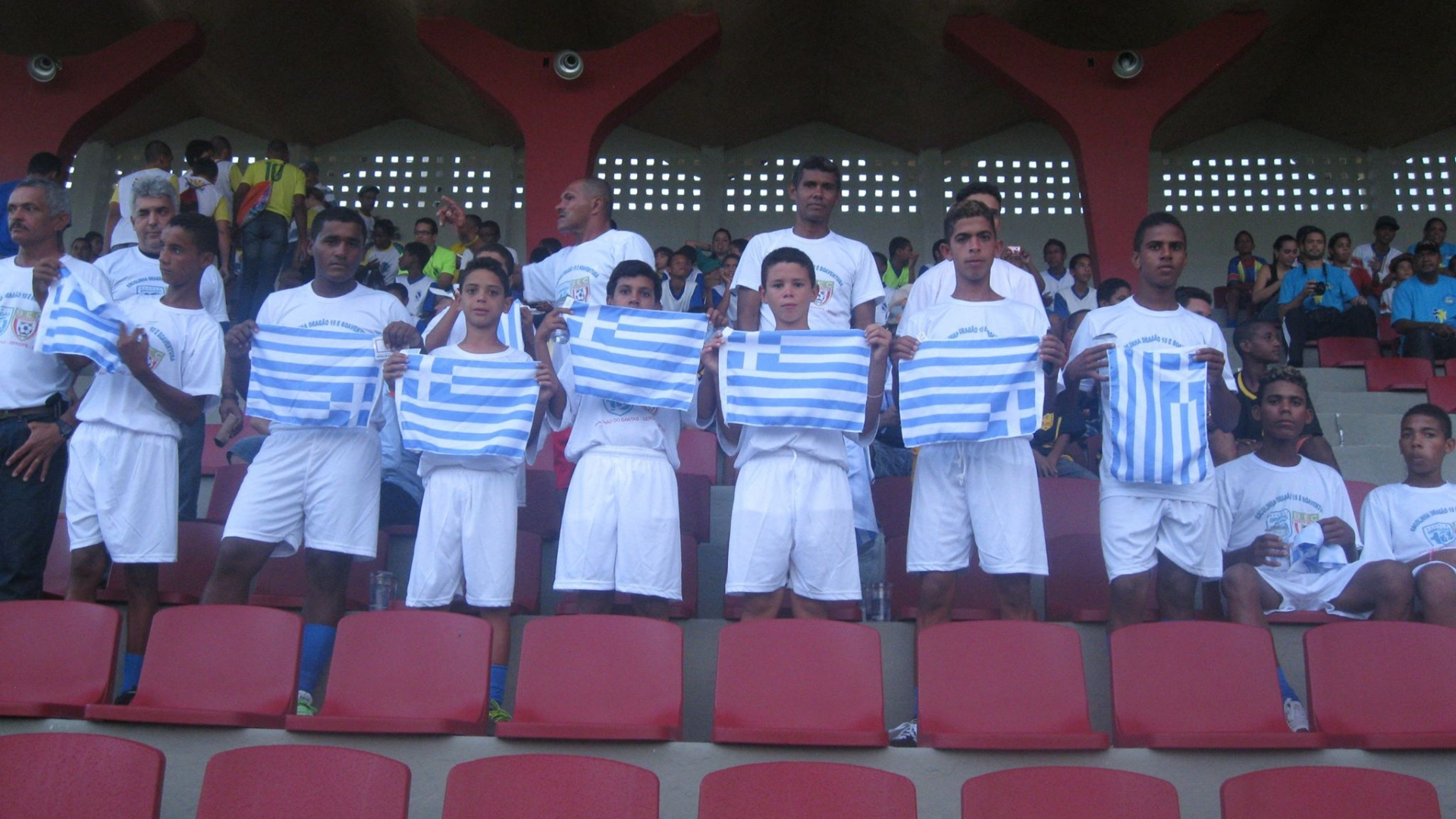 Mundial 2014: Κόσμος στην προπόνηση της Εθνικής (videos+photos)