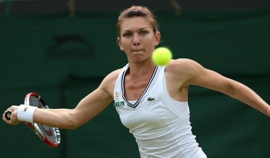 Σιμόνα Χάλεπ: Συρρίκνωσε το στήθος της και... απογειώθηκε! (photos+videos)