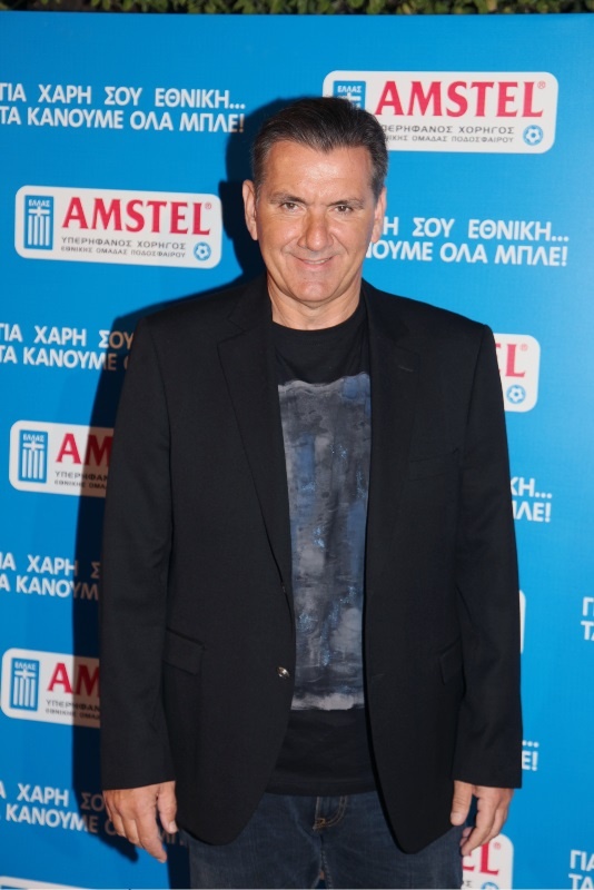 Τα έκανε όλα μπλε για την Εθνική η Amstel (photos)