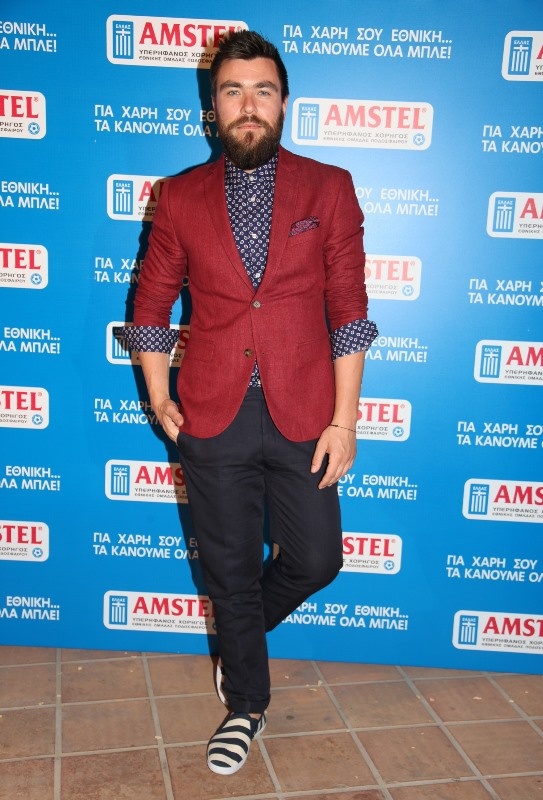 Τα έκανε όλα μπλε για την Εθνική η Amstel (photos)