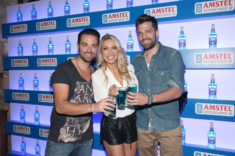Τα έκανε όλα μπλε για την Εθνική η Amstel (photos)