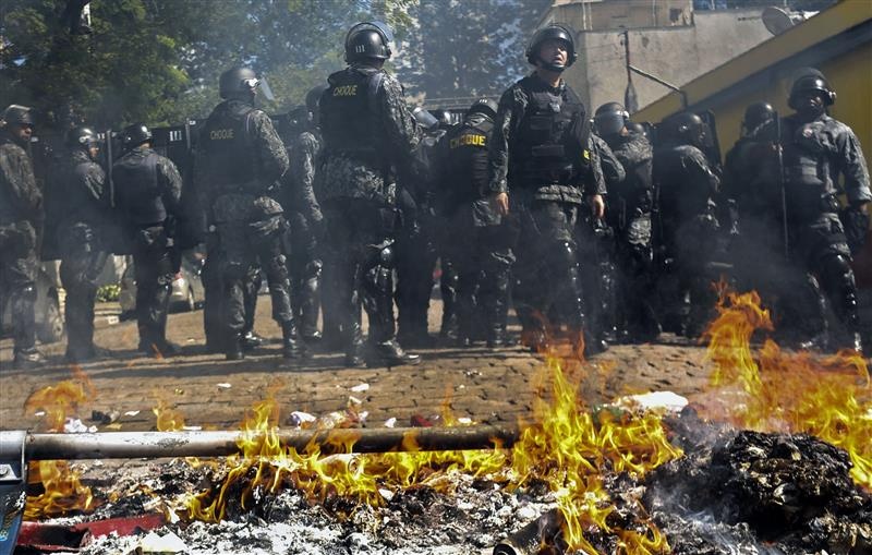 Παγκόσμιο Κύπελλο Ποδοσφαίρου 2014: Επεισόδια και τραυματισμός δημοσιογράφου (pics+vids)