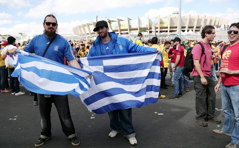 Ελλάδα - Κολομβία: Ξεχωρίζουν οι τσολιάδες (photos)