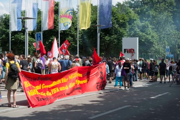 Παγκόσμιο Κύπελλο 2014: «Παρατράγουδα» στα γραφεία της FIFA (photos)