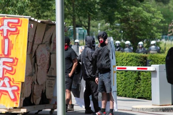 Παγκόσμιο Κύπελλο 2014: «Παρατράγουδα» στα γραφεία της FIFA (photos)