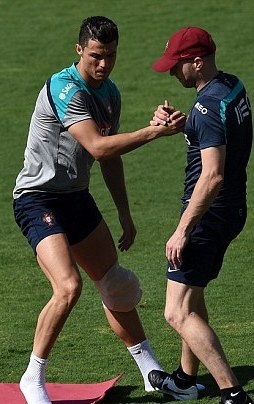 Παγκόσμιο Κύπελλο Ποδοσφαίρου 2014: Φήμες ότι ο Ρονάλντο είναι νοκ άουτ! (photos)