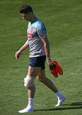 Παγκόσμιο Κύπελλο Ποδοσφαίρου 2014: Φήμες ότι ο Ρονάλντο είναι νοκ άουτ! (photos)