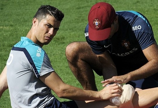 Παγκόσμιο Κύπελλο Ποδοσφαίρου 2014: Φήμες ότι ο Ρονάλντο είναι νοκ άουτ! (photos)