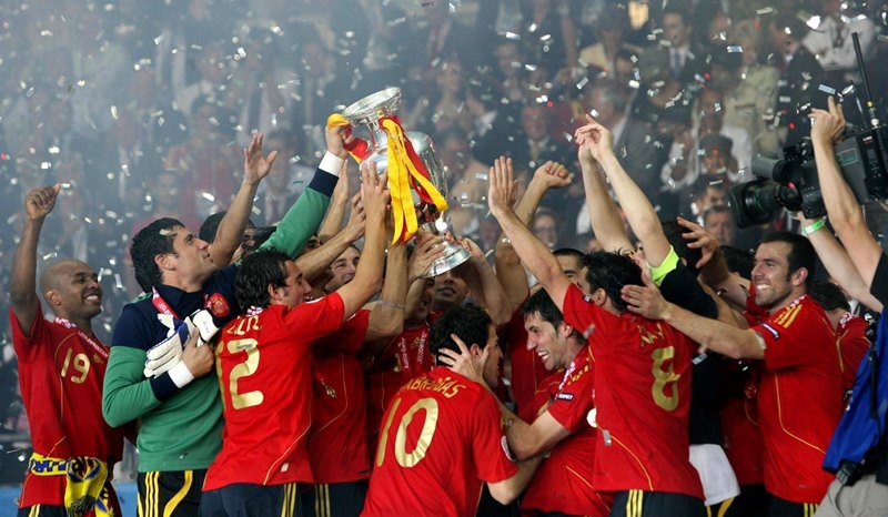 Σένα στο Onsports: «Η φύση του ποδοσφαίρου για Ισπανία, το έχει η Ελλάδα!» (photos+videos)