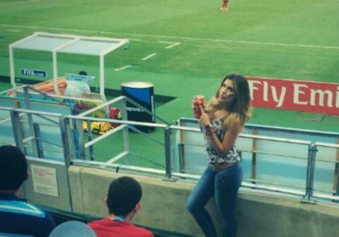 Κροατία - Μεξικό: Η... σέξι προετοιμασία της Μεξικανής ρεπόρτερ (photos)