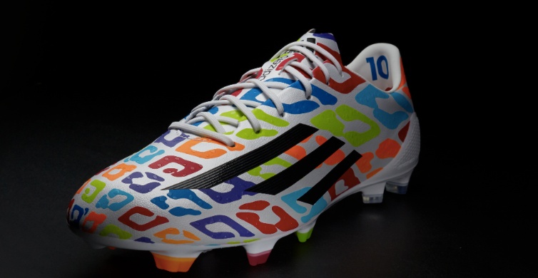 Μουντιάλ 2014: Τα... γιορτινά παπούτσια της adidas για τον Μέσι (photos)