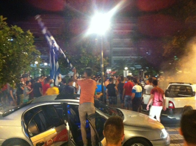 Παγκόσμιο Κύπελλο 2014: Όλη η Ελλάδα είναι… μπλε (photos+videos)