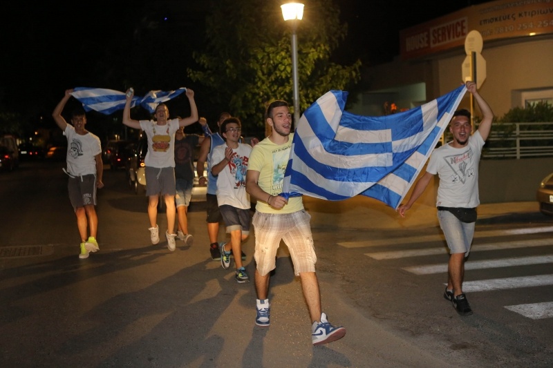 Παγκόσμιο Κύπελλο 2014: Όλη η Ελλάδα είναι… μπλε (photos+videos)