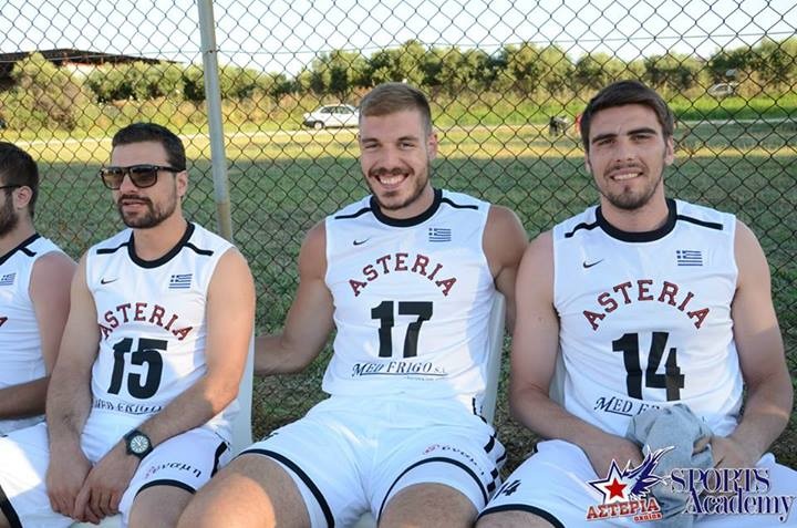Κολοσσός Ρόδου: Ο Τσάμης και οι φίλοι του (photos)