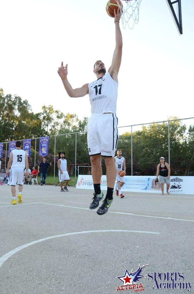 Κολοσσός Ρόδου: Ο Τσάμης και οι φίλοι του (photos)