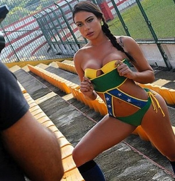 Μουντιάλ 2014: Νεϊμάρ - Playboy 1-0 (video+photos)