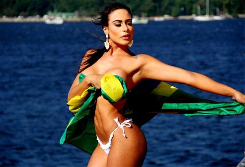 Μουντιάλ 2014: Νεϊμάρ - Playboy 1-0 (video+photos)