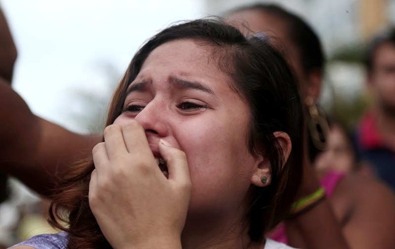 Ελλάδα: Καρέ καρέ η συγκινητική αναχώρηση (photos)