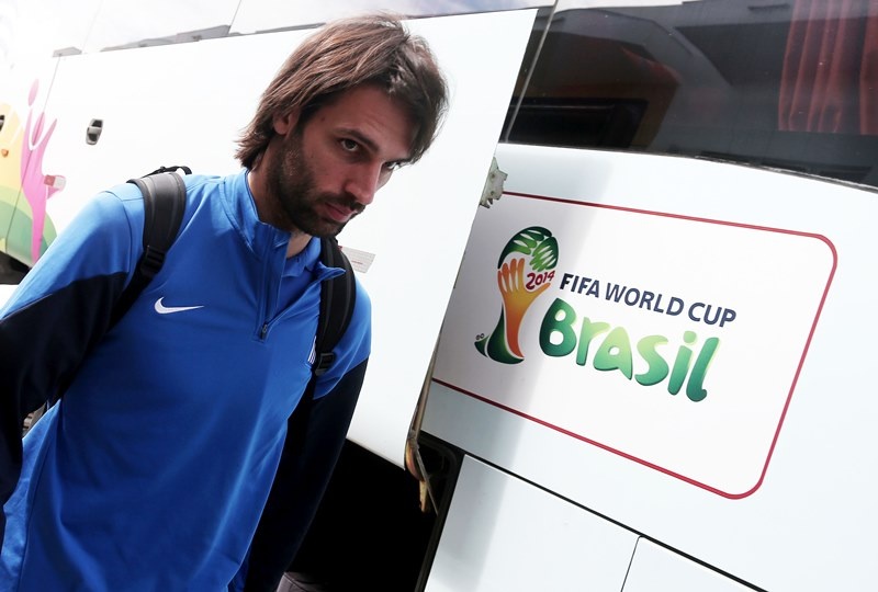 Ελλάδα: Καρέ καρέ η συγκινητική αναχώρηση (photos)