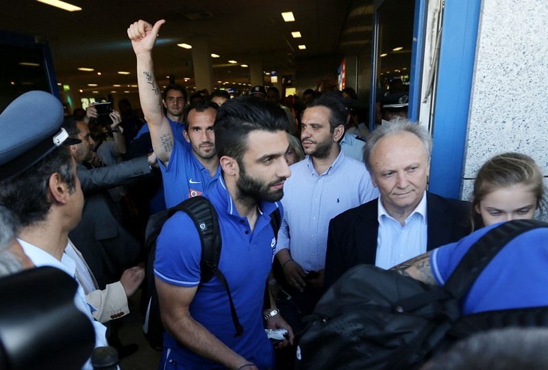 Εθνική Ελλάδας: Η υποδοχή στους… ήρωες (photos)