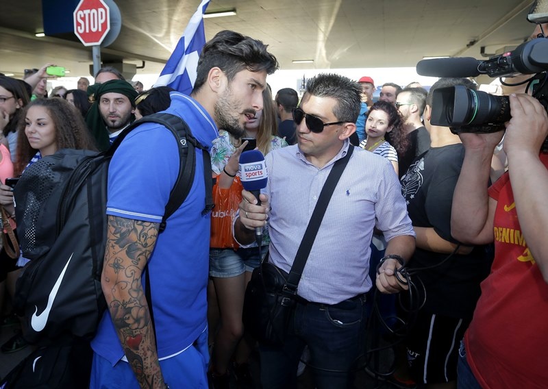 Εθνική Ελλάδας: Η υποδοχή στους… ήρωες (photos)