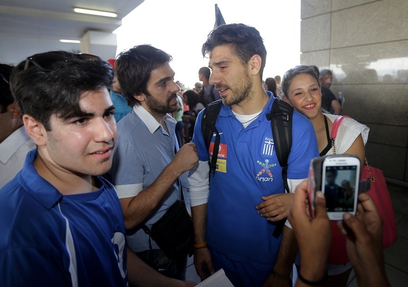 Εθνική Ελλάδας: Η υποδοχή στους… ήρωες (photos)