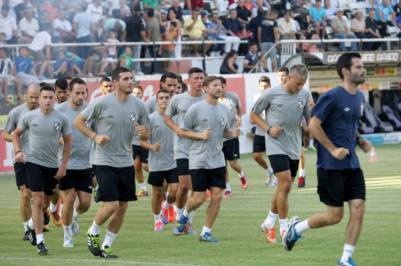 ΟΦΗ: Αποθέωση για Γκατούζο στην «πρώτη» (photos)