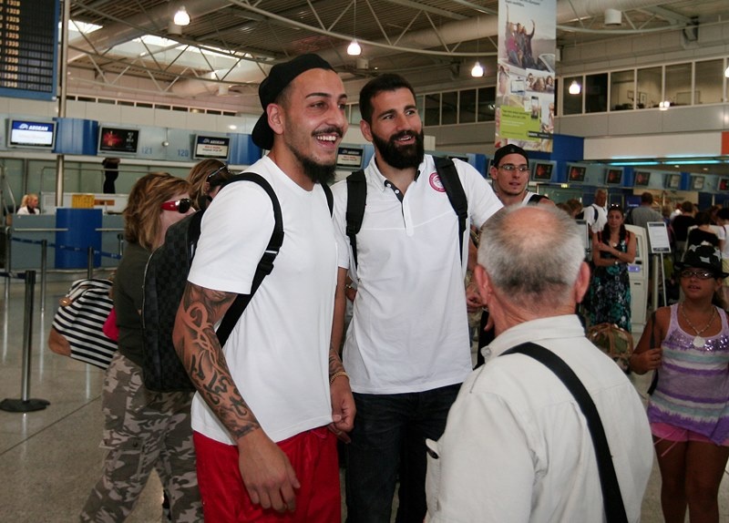Έπεσαν… πάνω στον Μήτρογλου (photos)