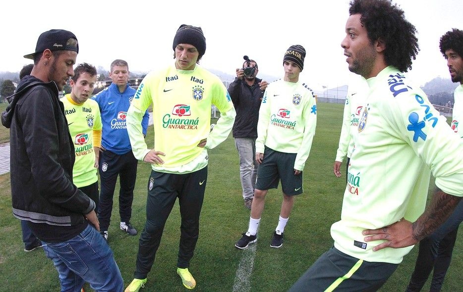 Μουντιάλ 2014: Ο Νεϊμάρ… στην προπόνηση (photos+video)