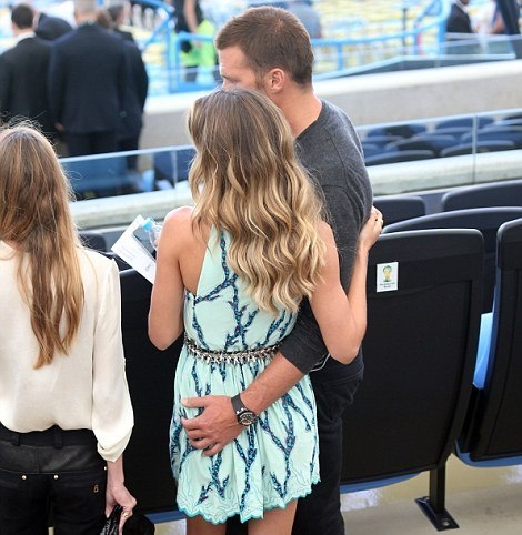 Παγκόσμιο Κύπελλο Ποδοσφαίρου 2014 - Τελικός: Ποιος χούφτωσε τη Ζιζέλ (photos)