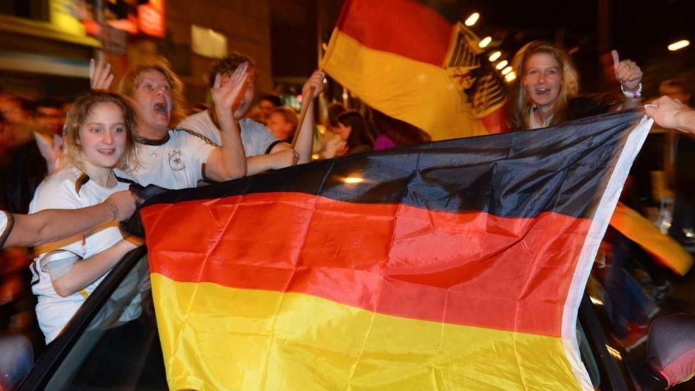 Μουντιάλ 2014 – Γερμανία: Ολονύκτιο γλέντι για τα «πάντσερ» (videos+photos)