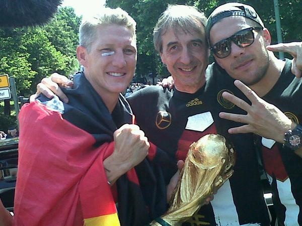 Μουντιάλ 2014 - Γερμανία: «Τρέλα» στο τουίτερ οι Γερμανοί (photos)