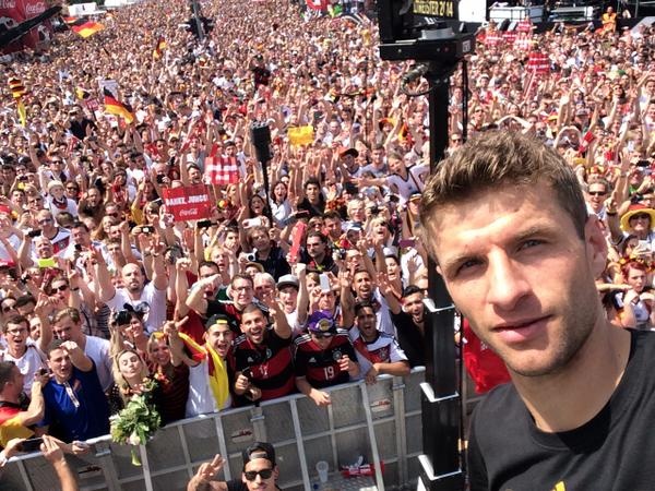 Μουντιάλ 2014 - Γερμανία: «Τρέλα» στο τουίτερ οι Γερμανοί (photos)