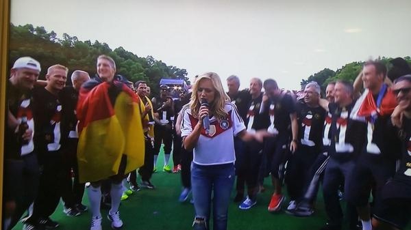 Μουντιάλ 2014 - Γερμανία: «Τρέλα» στο τουίτερ οι Γερμανοί (photos)