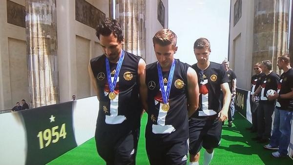 Μουντιάλ 2014 - Γερμανία: «Τρέλα» στο τουίτερ οι Γερμανοί (photos)