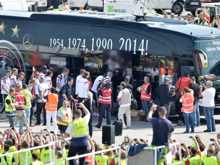 Υποδοχή ηρώων για τους πρωταθλητές κόσμου (videos+photos)