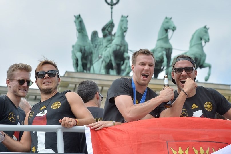 Υποδοχή ηρώων για τους πρωταθλητές κόσμου (videos+photos)